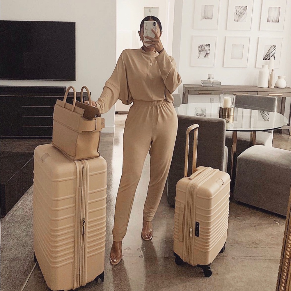 NWT JLuxLabel Beige Celeste Oversized Set